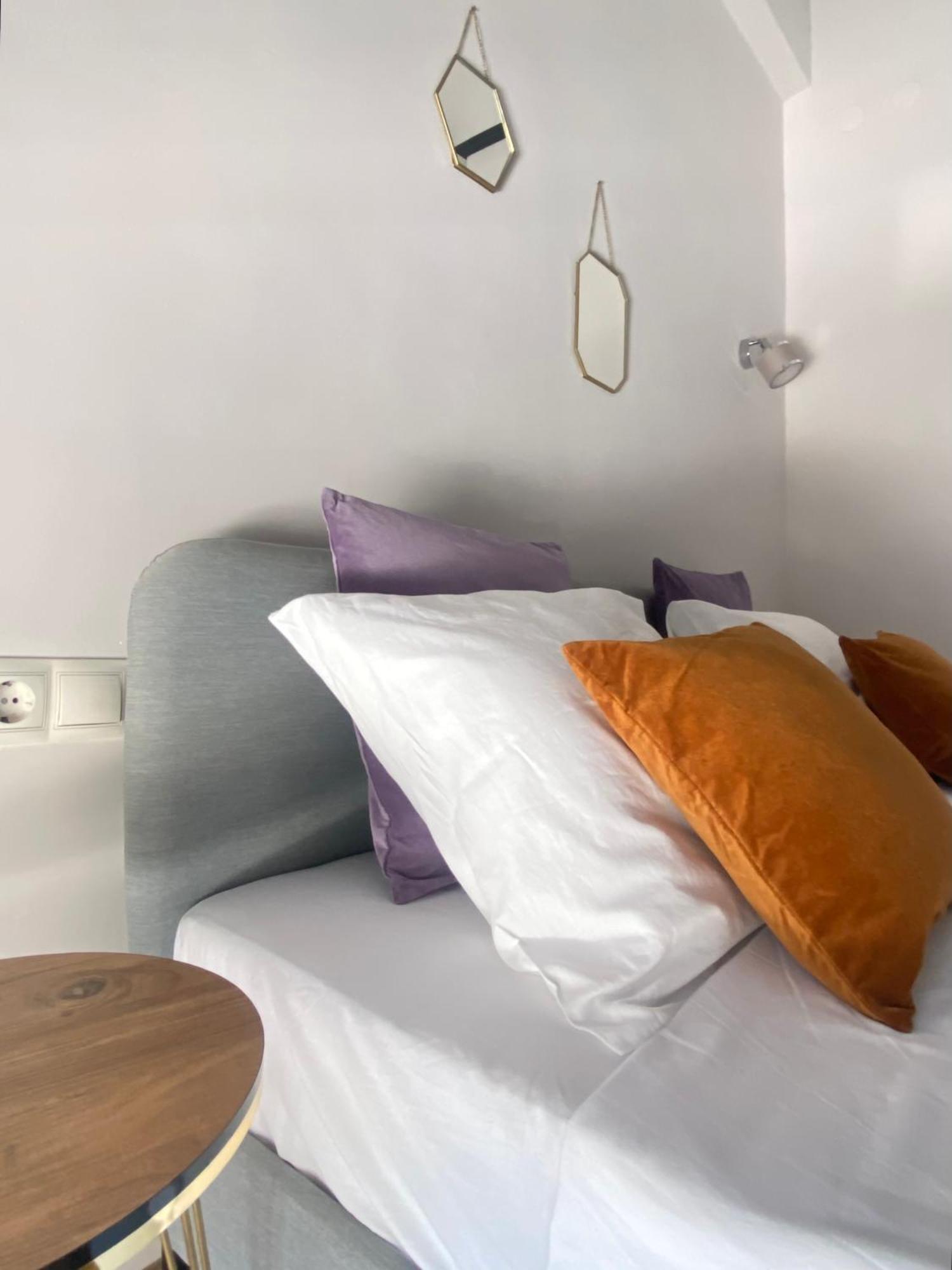 5 Rooms Athènes Extérieur photo