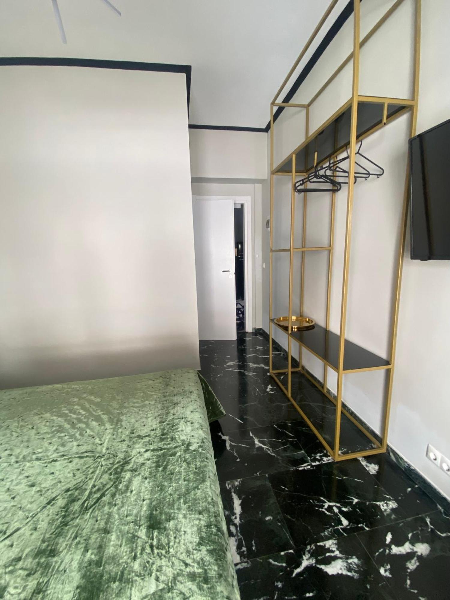 5 Rooms Athènes Extérieur photo