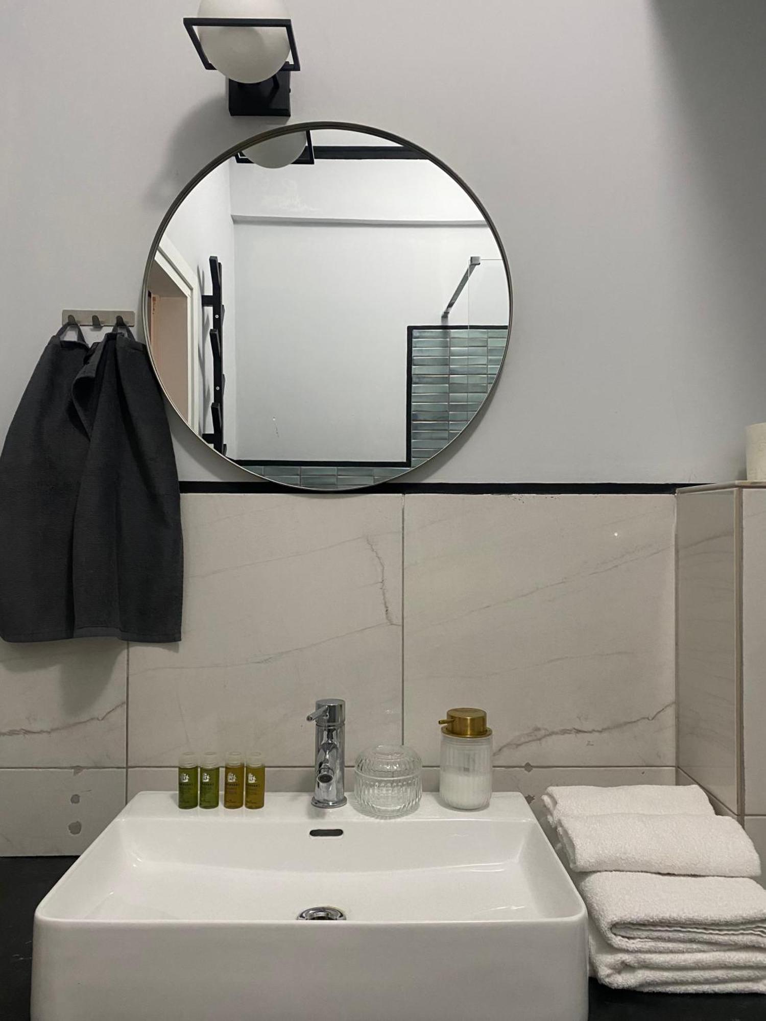 5 Rooms Athènes Extérieur photo